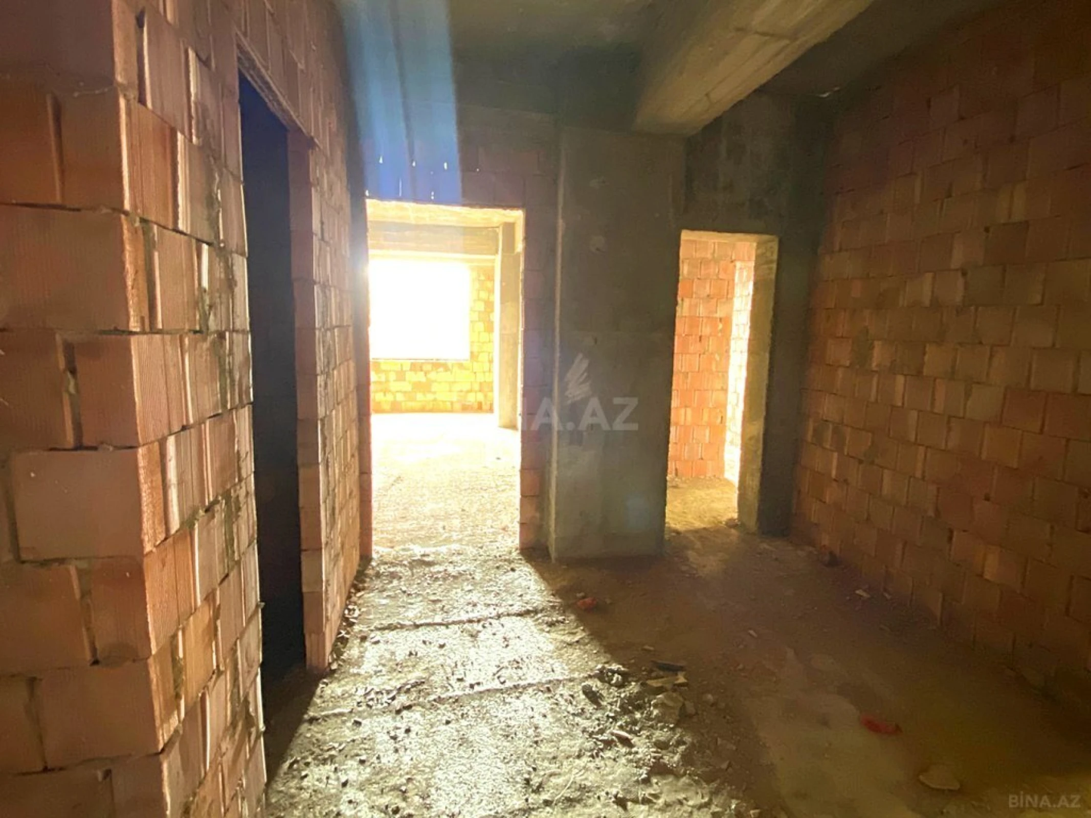 Satılır 3 otaqlı mənzil 116 m²