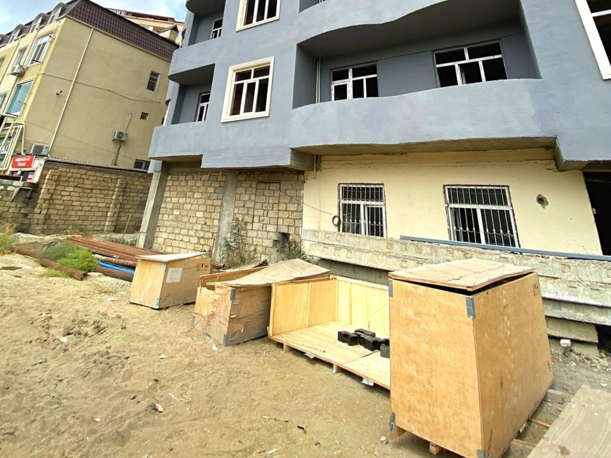 Satılır 3 otaqlı mənzil 116 m²