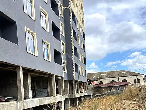 Satılır 3 otaqlı mənzil 116 m²