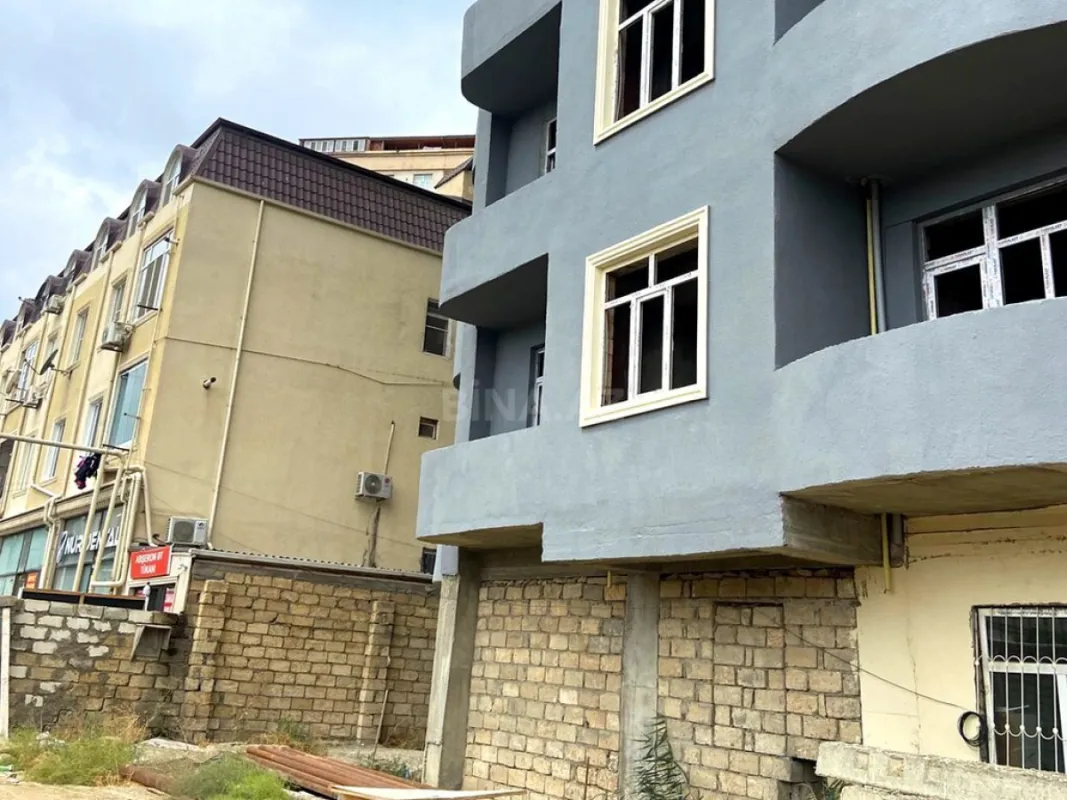 Satılır 3 otaqlı mənzil 116 m²
