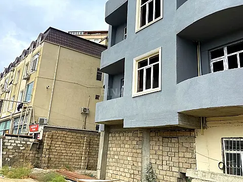 Satılır 3 otaqlı mənzil 116 m²