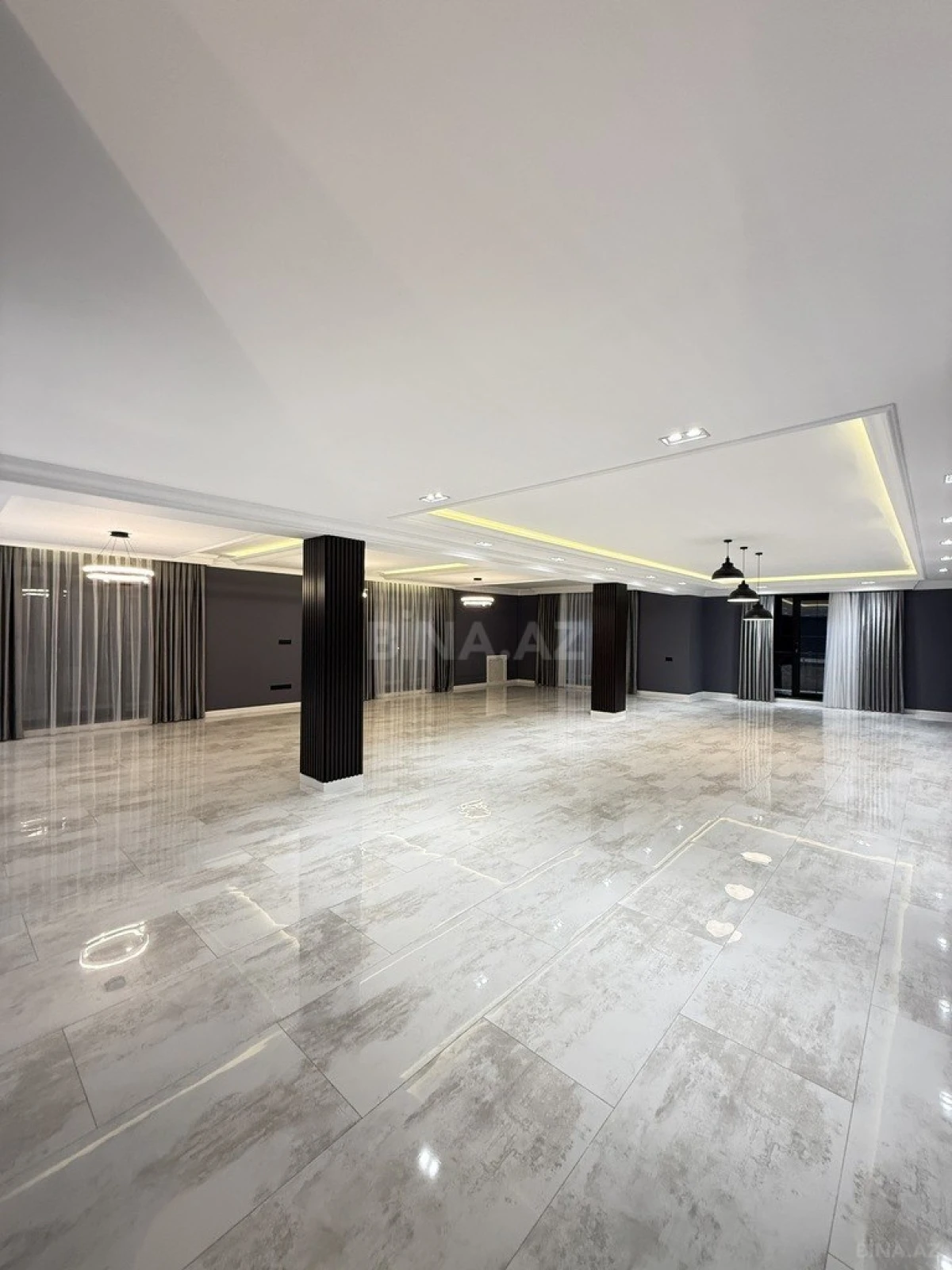 Satılır 9 otaqlı həyət evi 1000 m²