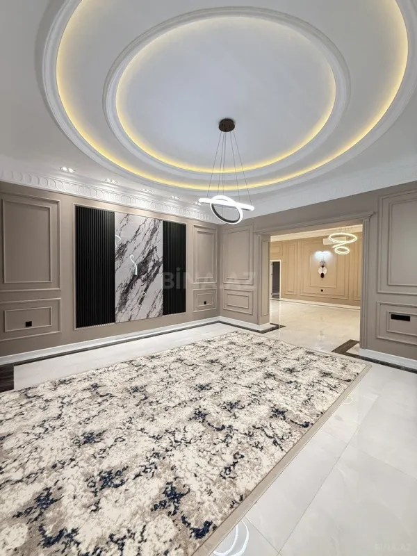 Satılır 9 otaqlı həyət evi 1000 m²