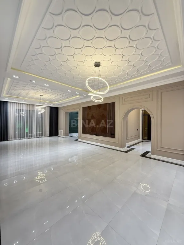 Satılır 9 otaqlı həyət evi 1000 m²