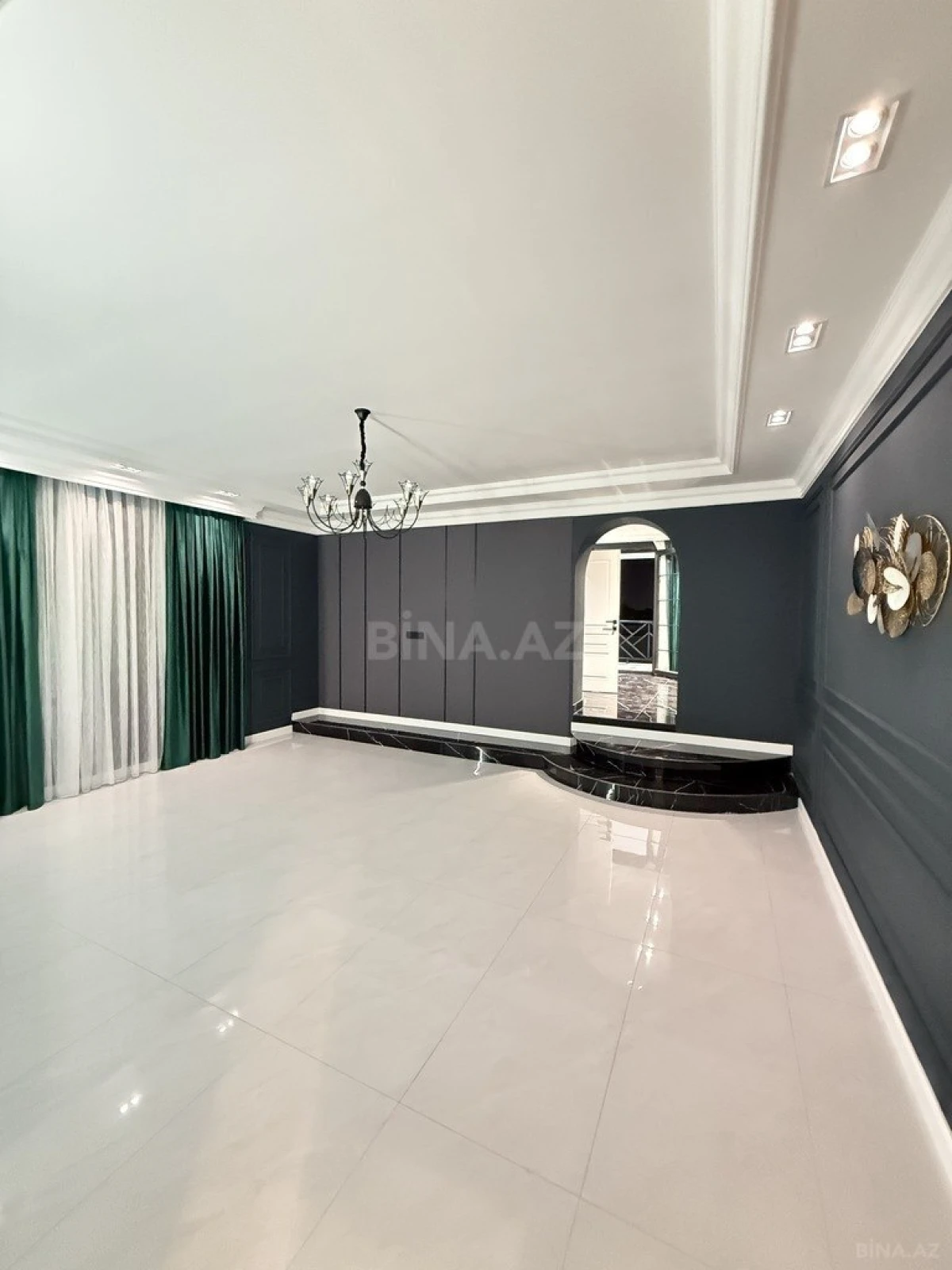 Satılır 9 otaqlı həyət evi 1000 m²