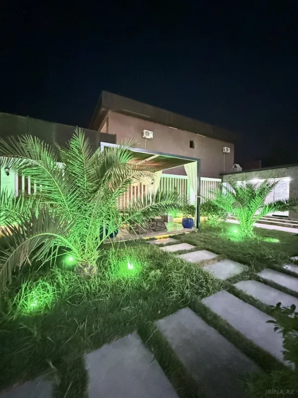 Satılır 9 otaqlı həyət evi 1000 m²