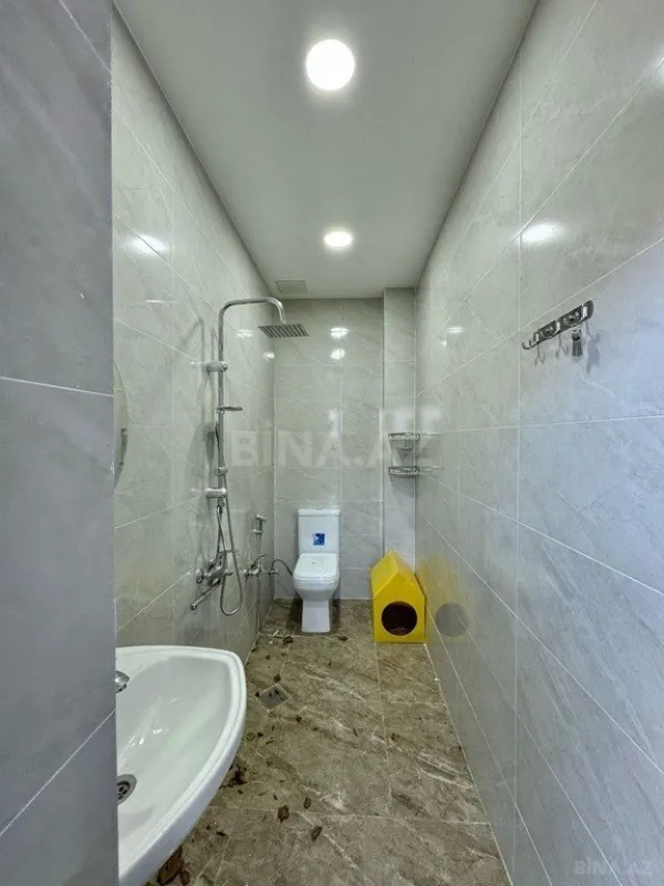 Satılır 6 otaqlı həyət evi 215 m²