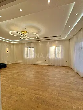 Satılır 6 otaqlı həyət evi 215 m²
