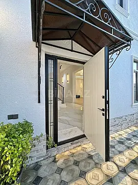 Satılır 6 otaqlı həyət evi 215 m²