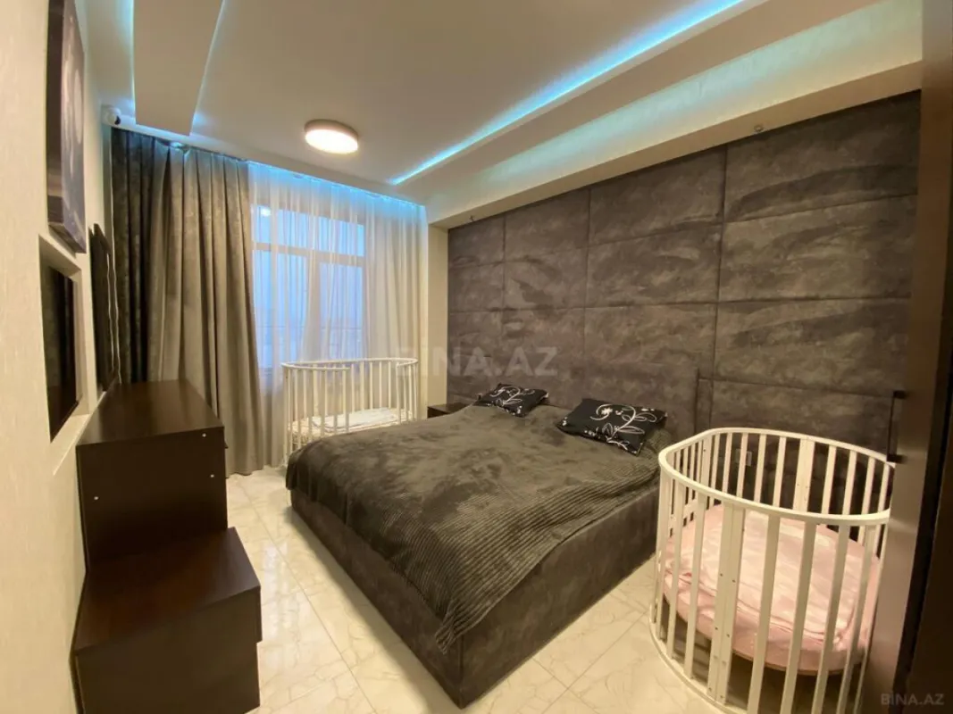 Satılır 2 otaqlı mənzil 90 m²