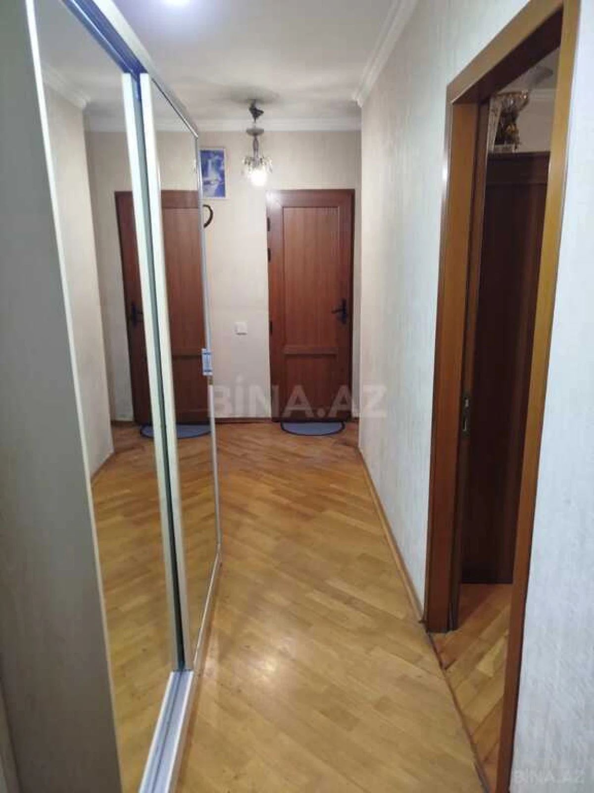 Kirayə verilir 2 otaqlı mənzil 60 m²