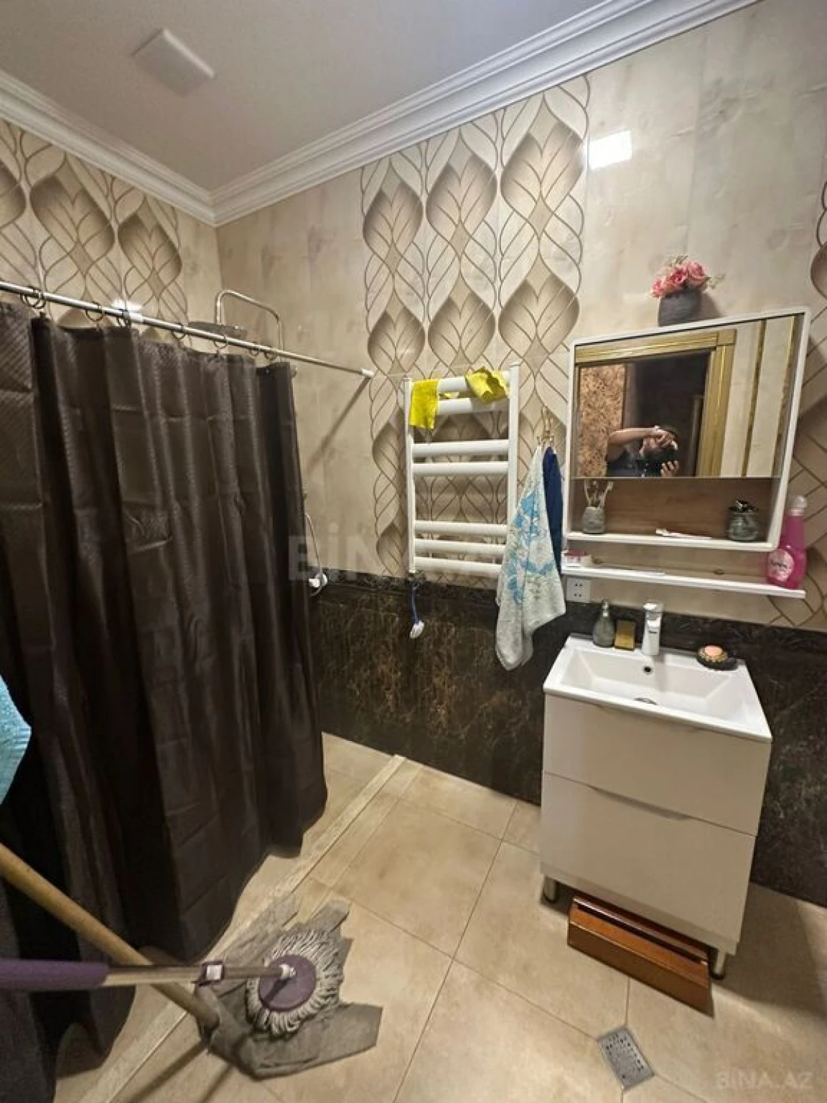 Satılır 3 otaqlı mənzil 130 m²