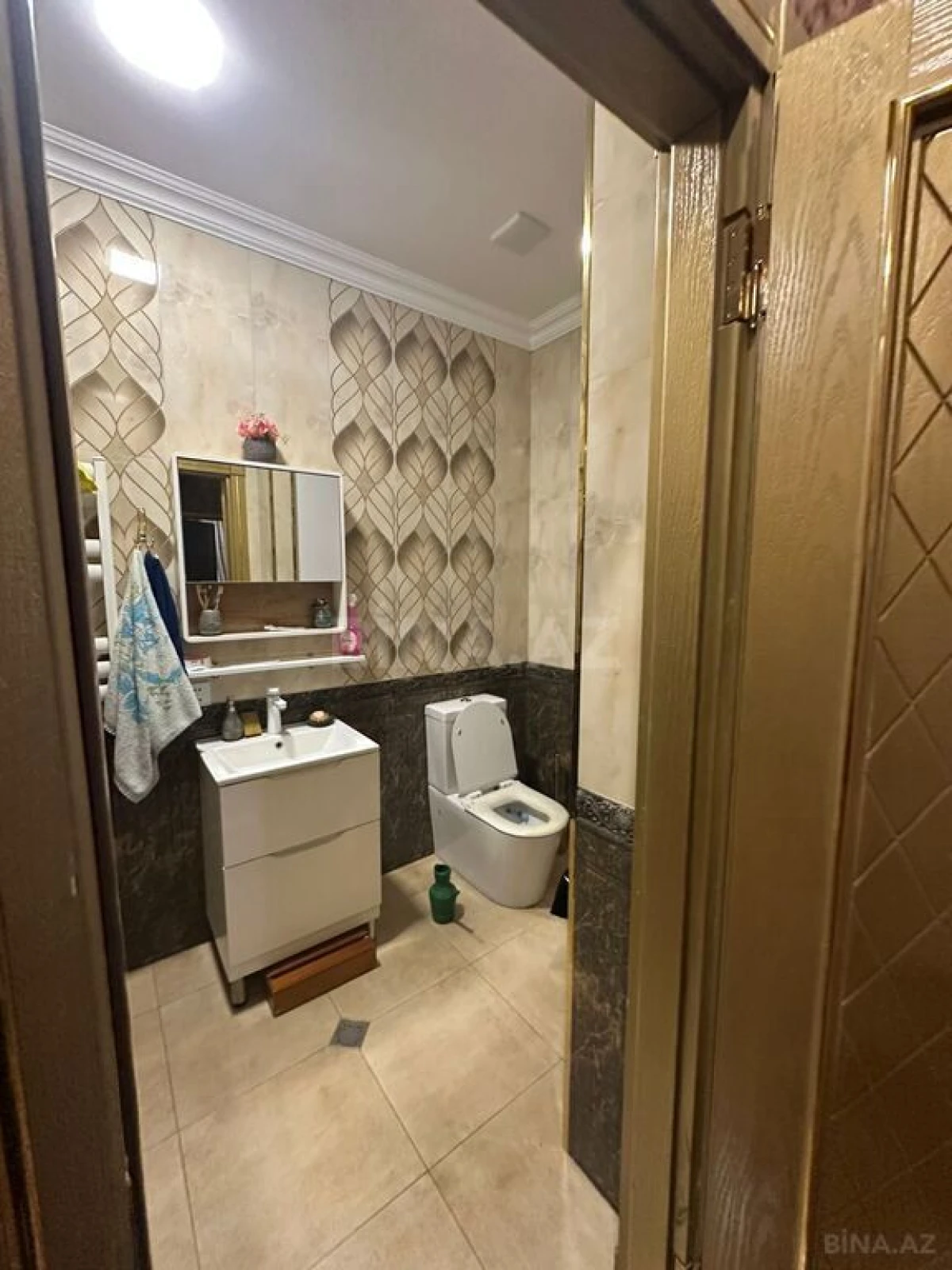 Satılır 3 otaqlı mənzil 130 m²