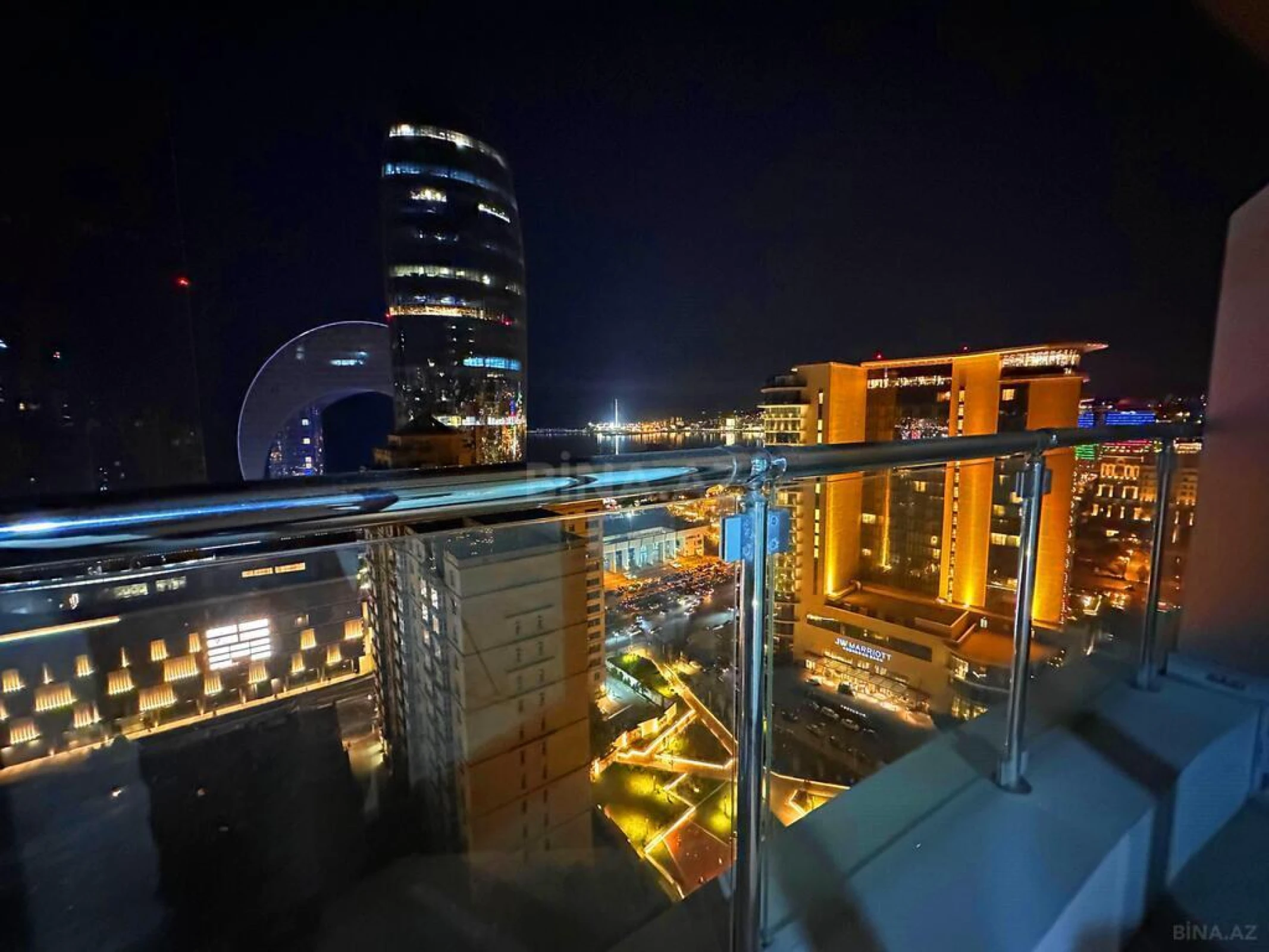 Satılır 4 otaqlı mənzil 185 m²