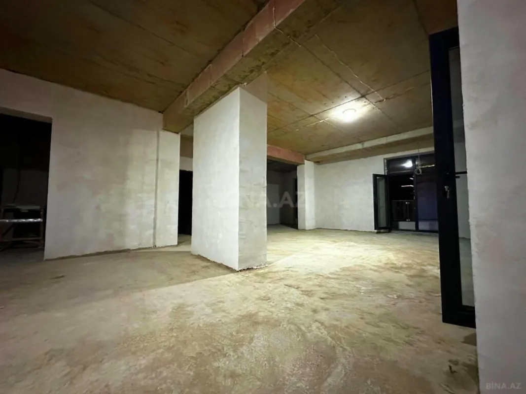 Satılır 4 otaqlı mənzil 185 m²