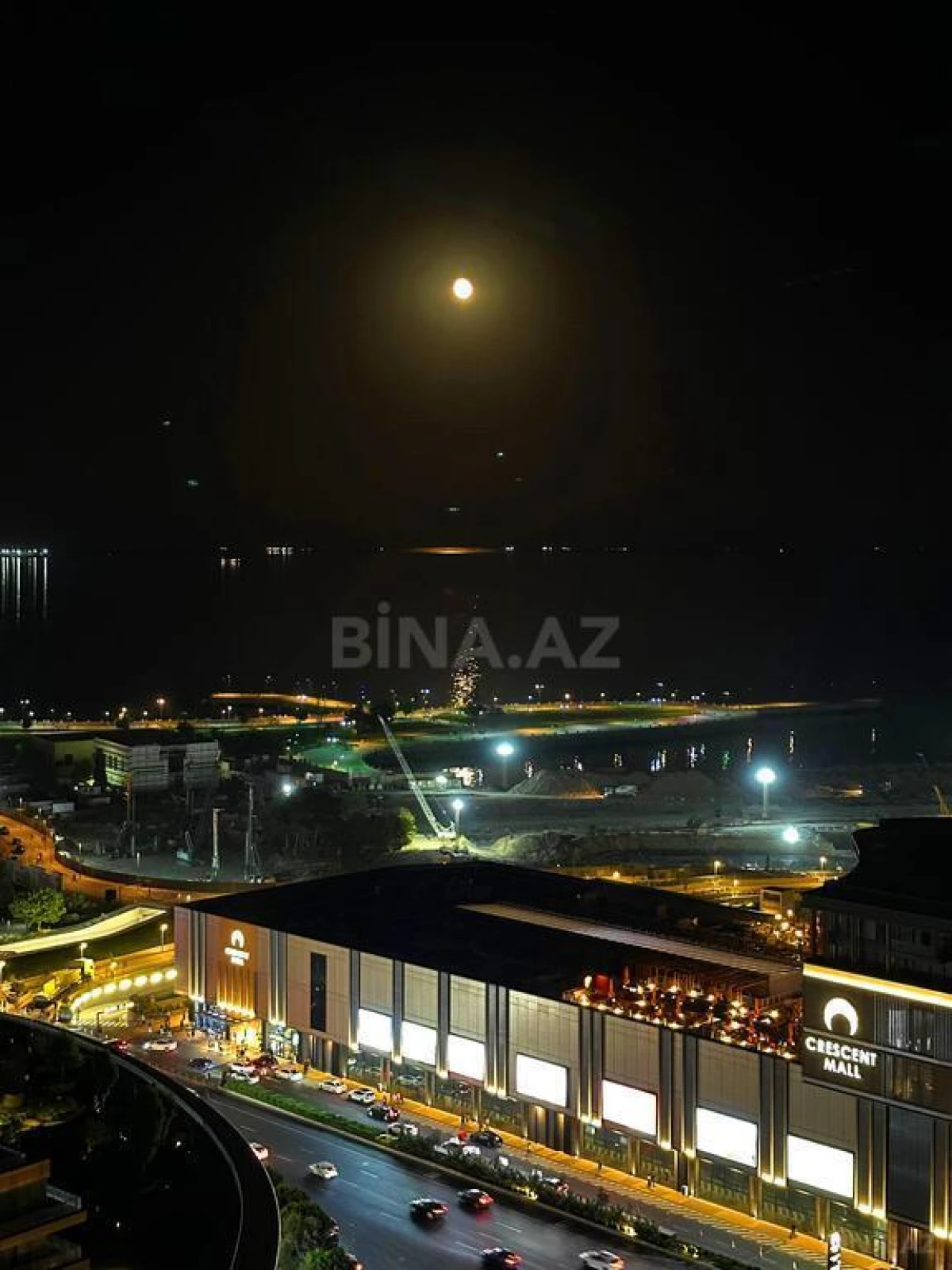 Satılır 4 otaqlı mənzil 185 m²