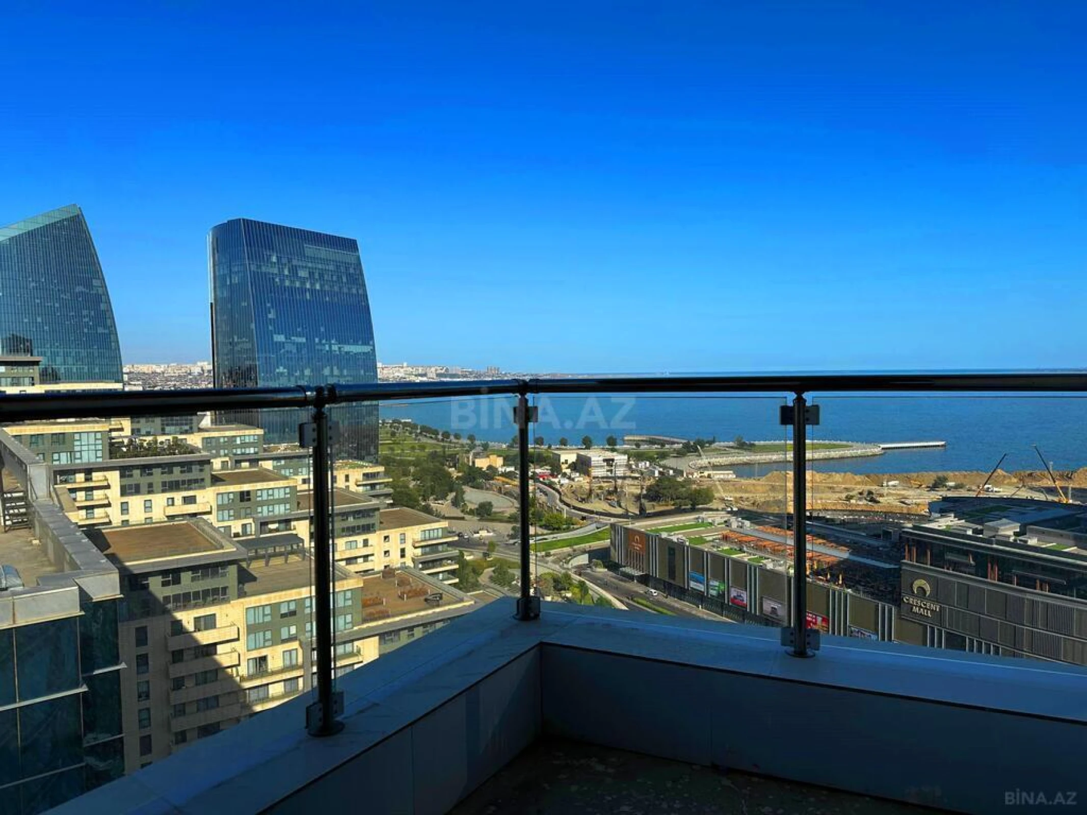 Satılır 4 otaqlı mənzil 185 m²