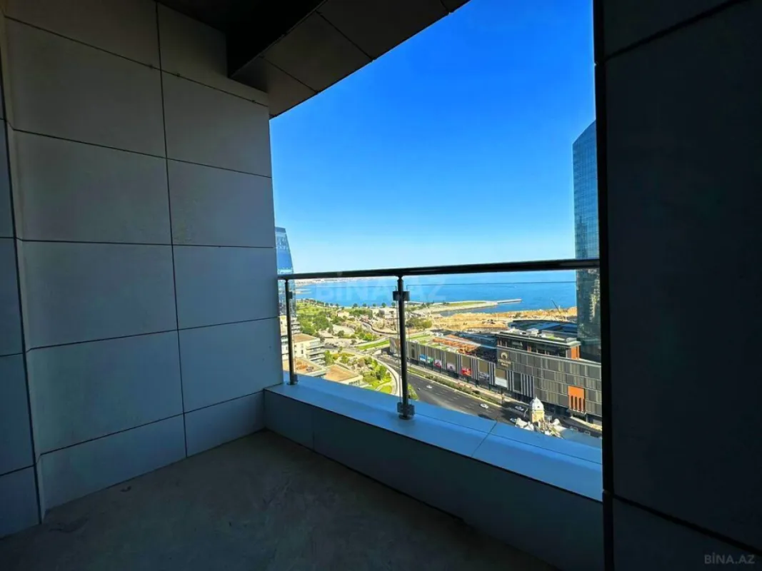 Satılır 4 otaqlı mənzil 185 m²