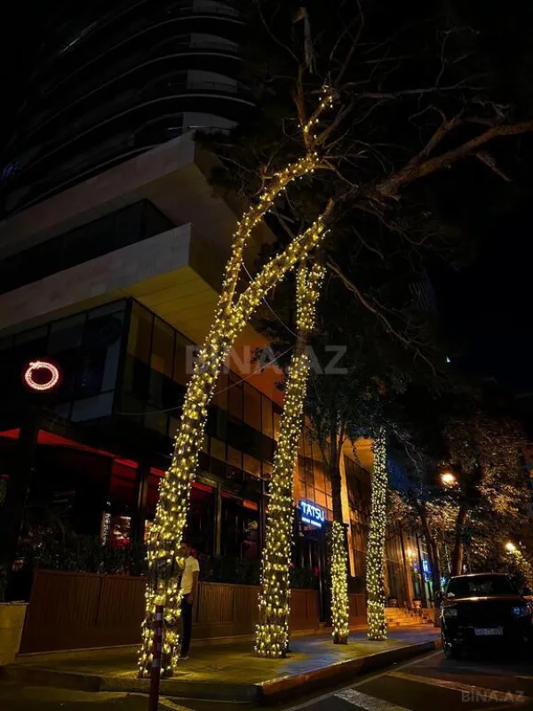 Satılır 4 otaqlı mənzil 185 m²