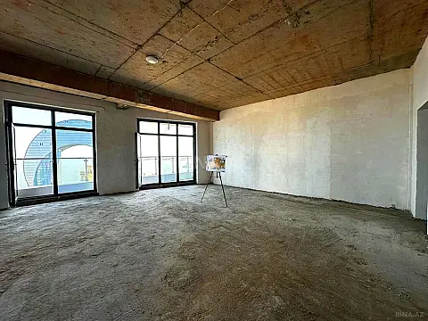 Satılır 4 otaqlı mənzil 185 m²