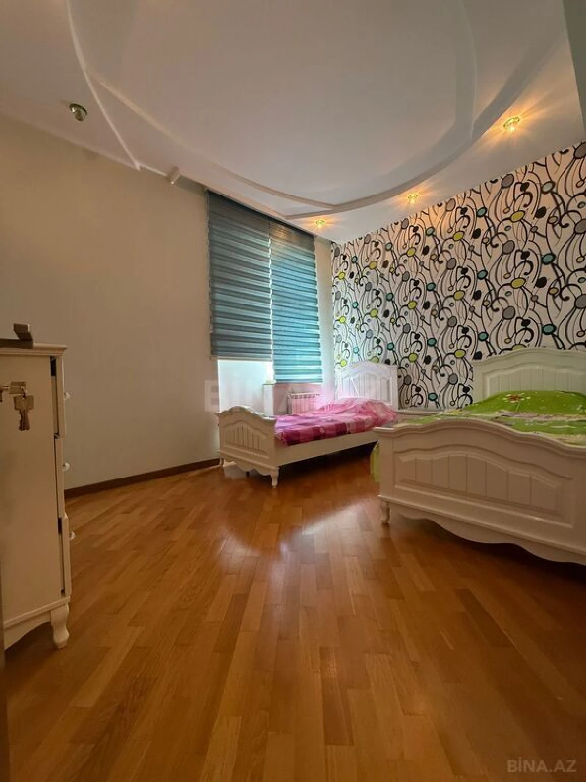 Satılır 3 otaqlı mənzil 160 m²