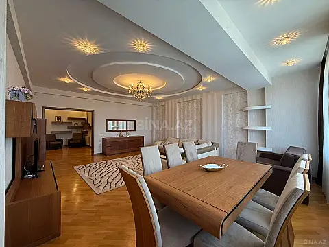 Satılır 3 otaqlı mənzil 160 m²