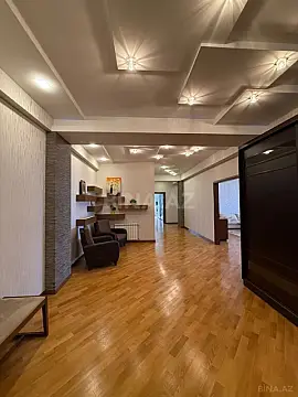 Satılır 3 otaqlı mənzil 160 m²