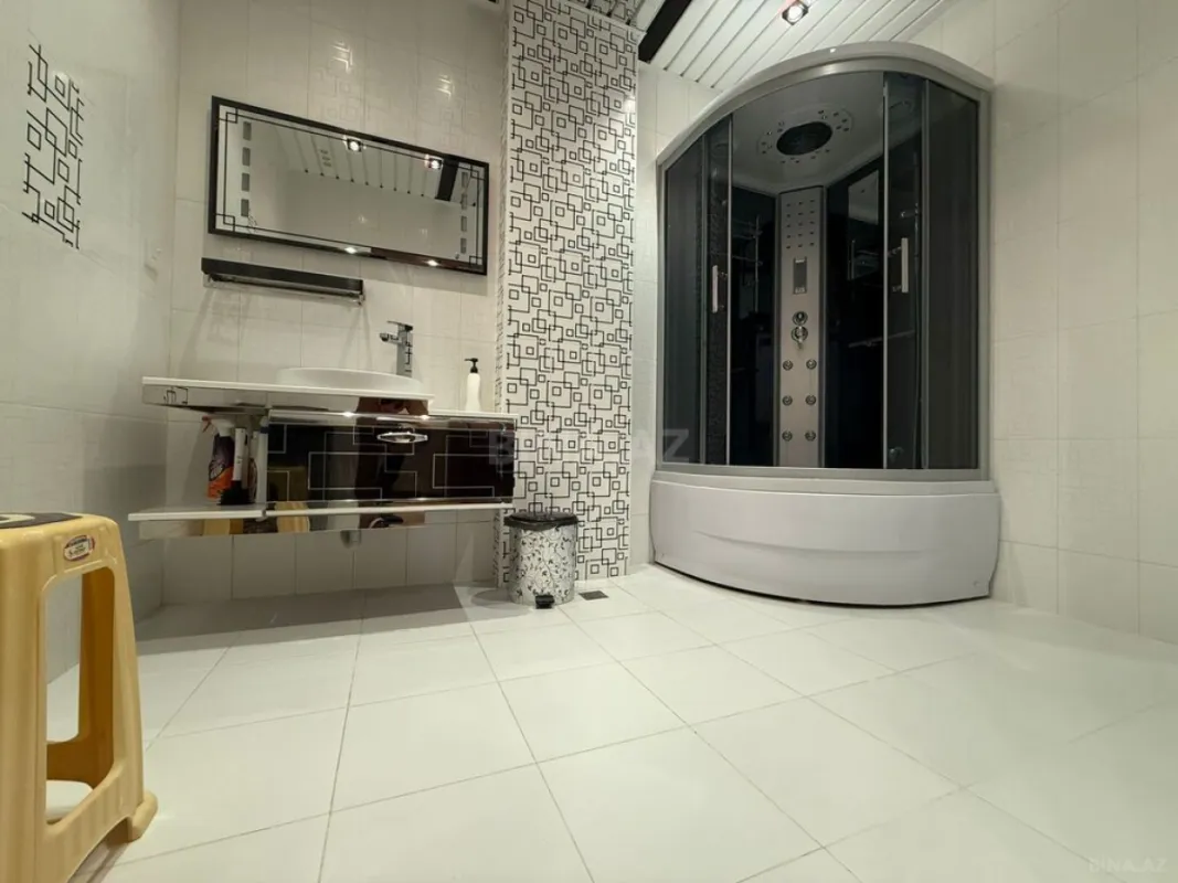 Satılır 3 otaqlı mənzil 160 m²