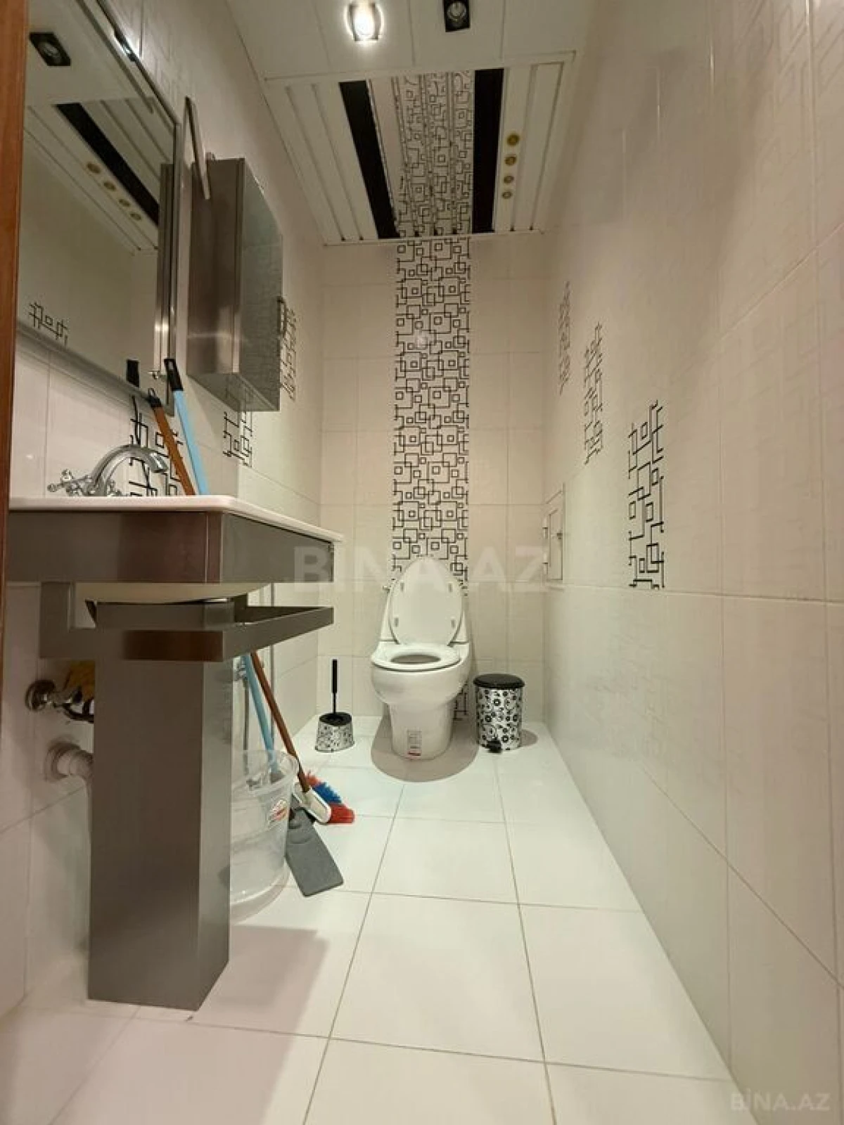 Satılır 3 otaqlı mənzil 160 m²