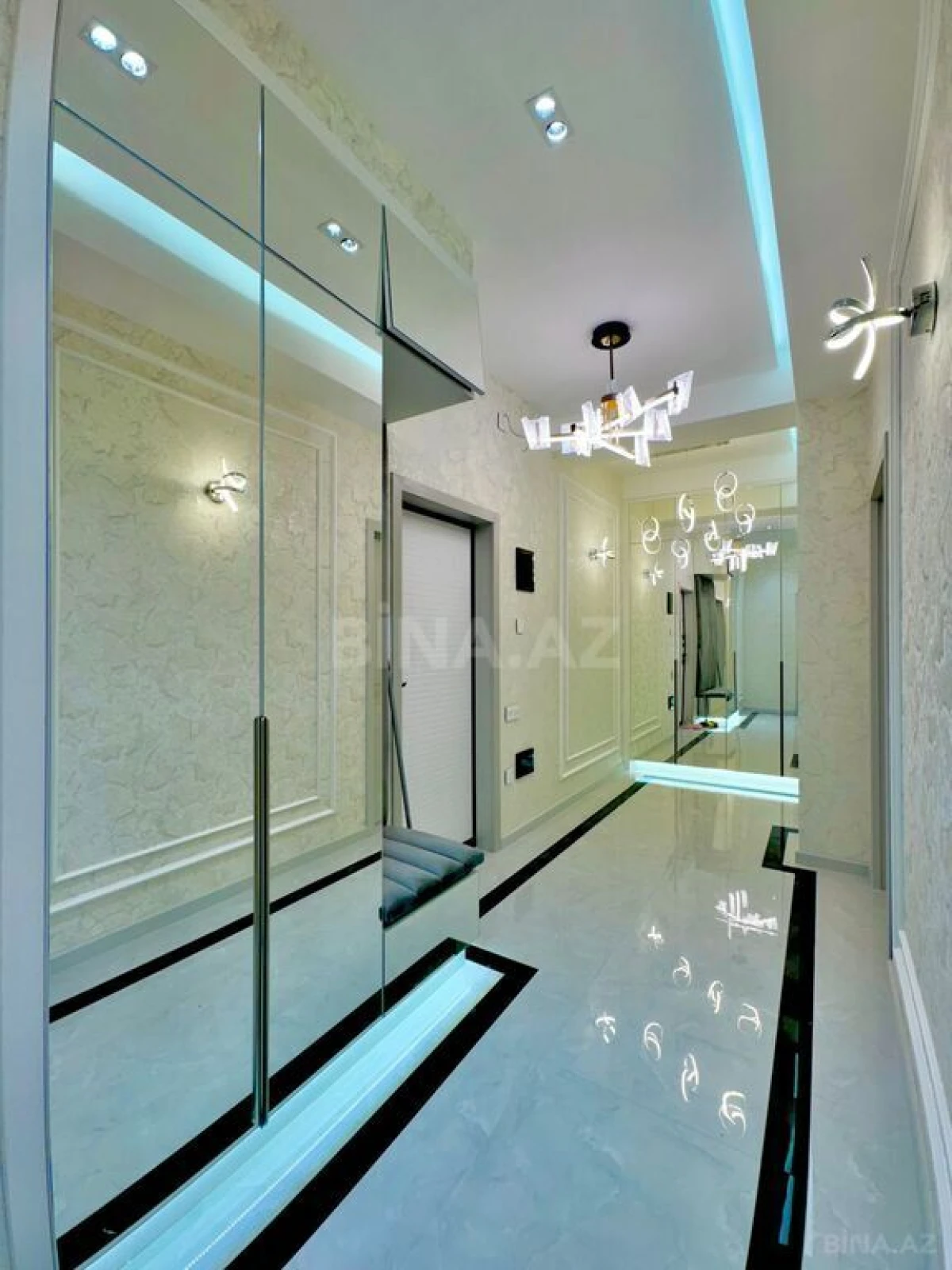 Satılır 2 otaqlı mənzil 85 m²