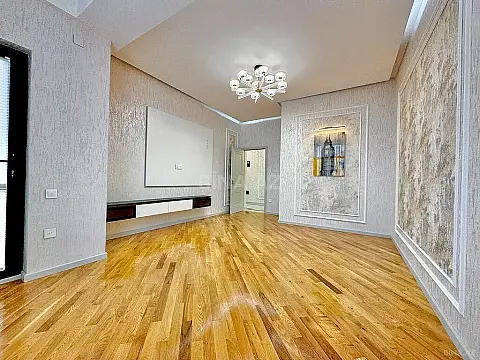 Satılır 2 otaqlı mənzil 85 m²