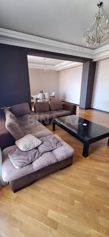 Kirayə verilir 3 otaqlı mənzil 150 m²