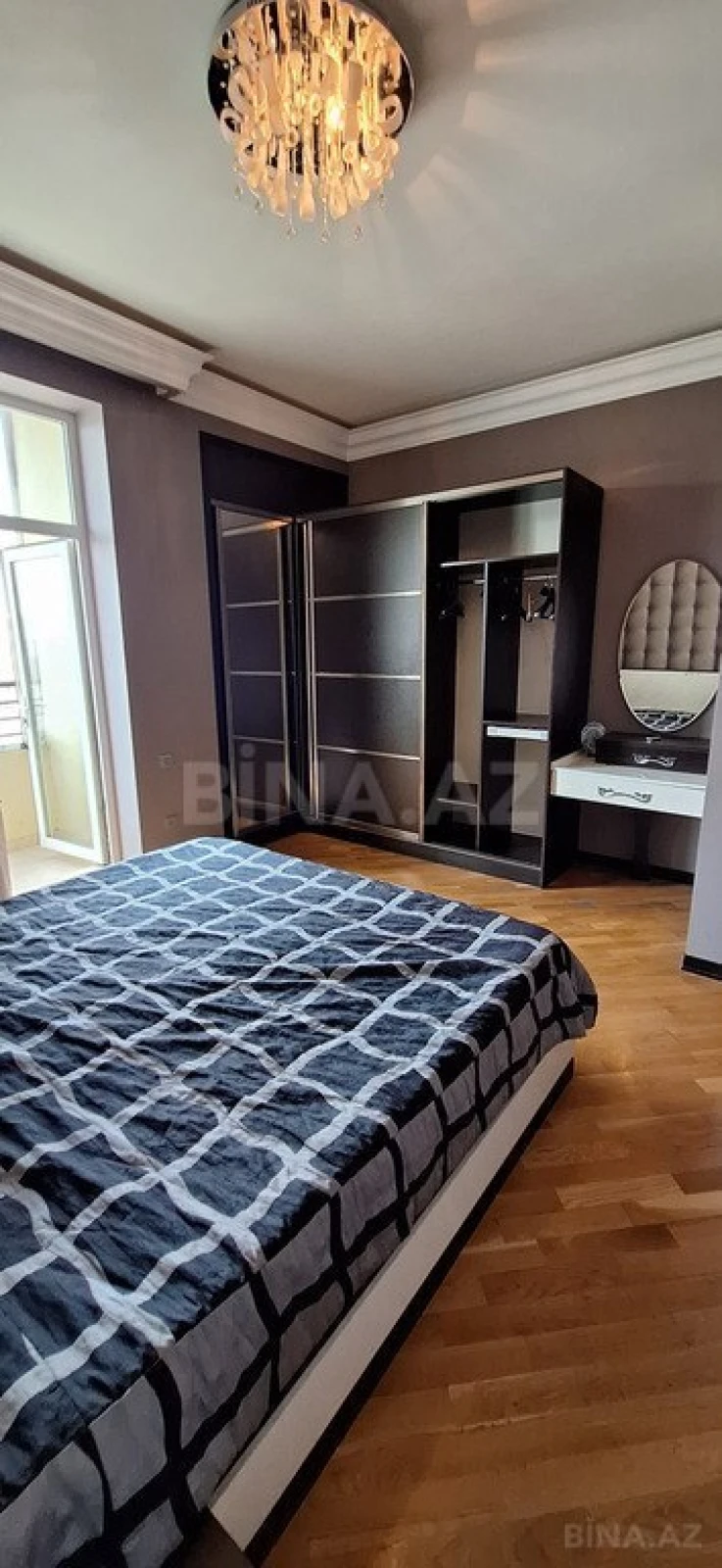 Kirayə verilir 3 otaqlı mənzil 150 m²