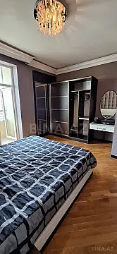 Kirayə verilir 3 otaqlı mənzil 150 m²