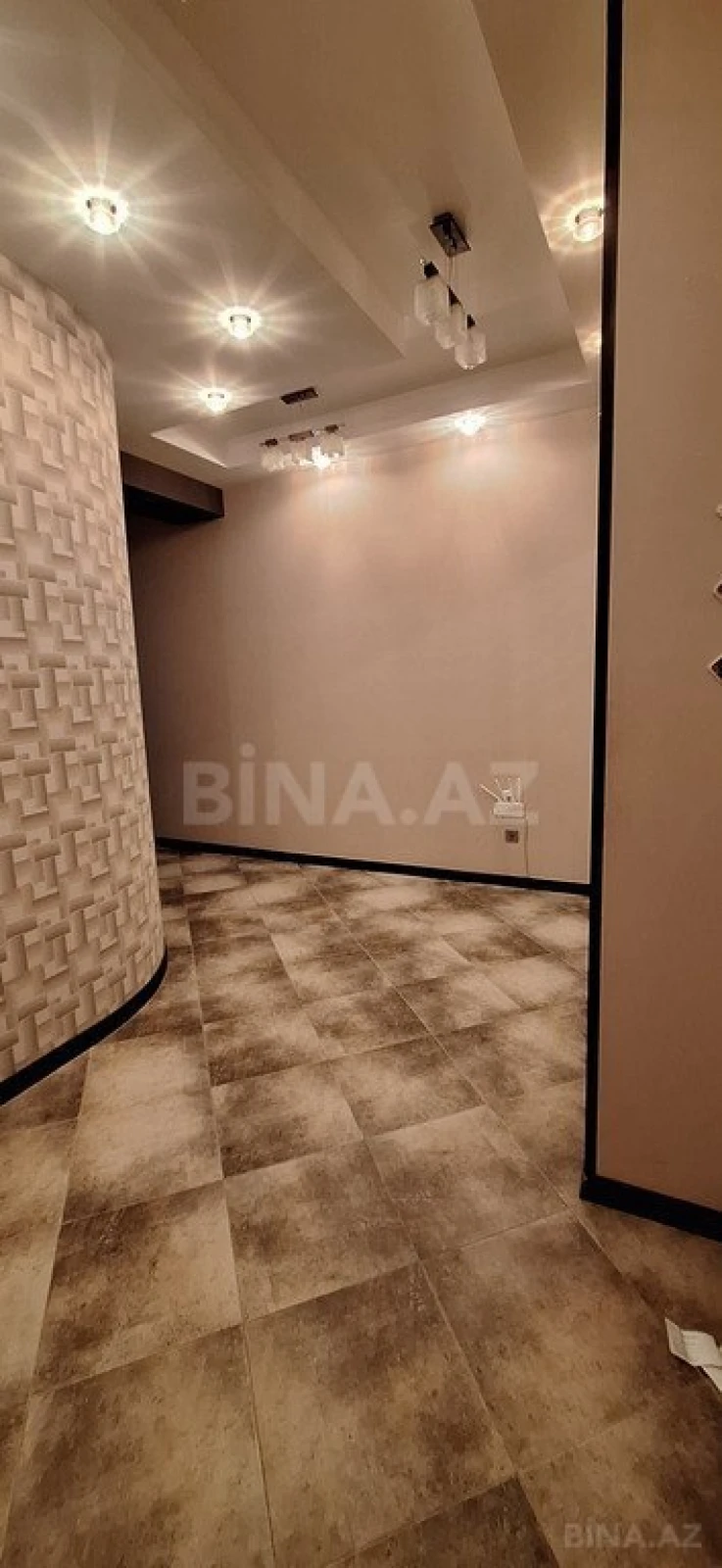 Kirayə verilir 3 otaqlı mənzil 150 m²
