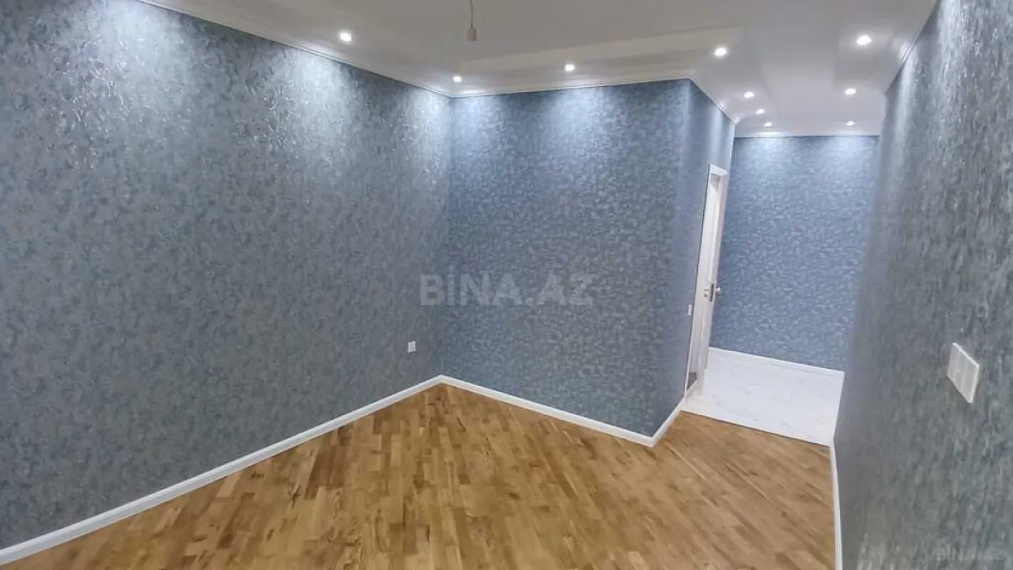Satılır 4 otaqlı mənzil 180 m²