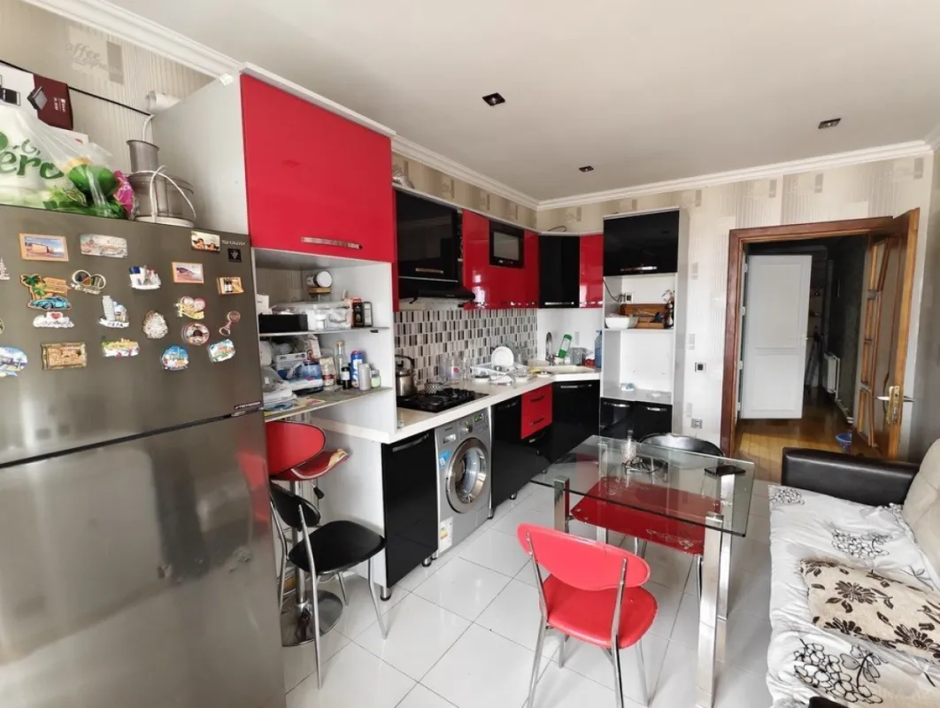 Satılır 3 otaqlı mənzil 100 m²