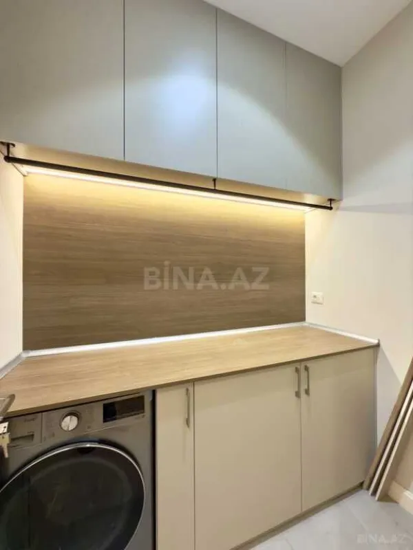 Satılır 3 otaqlı mənzil 137 m²