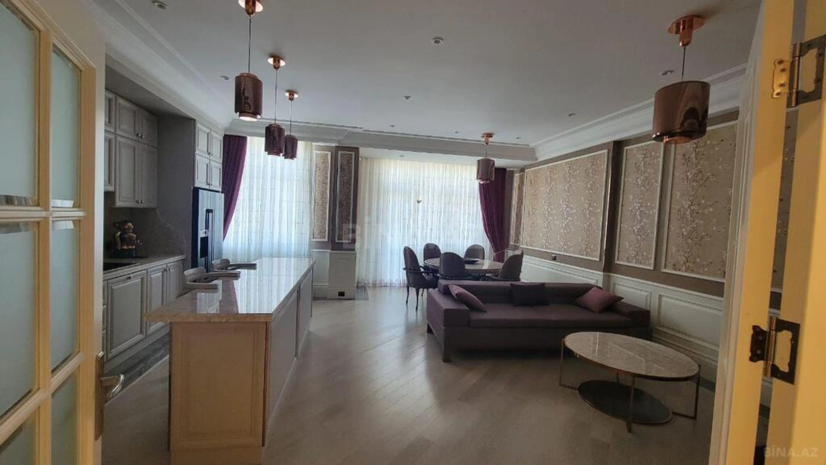 Satılır 4 otaqlı mənzil 140 m²