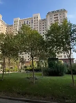 Satılır 4 otaqlı mənzil 140 m²