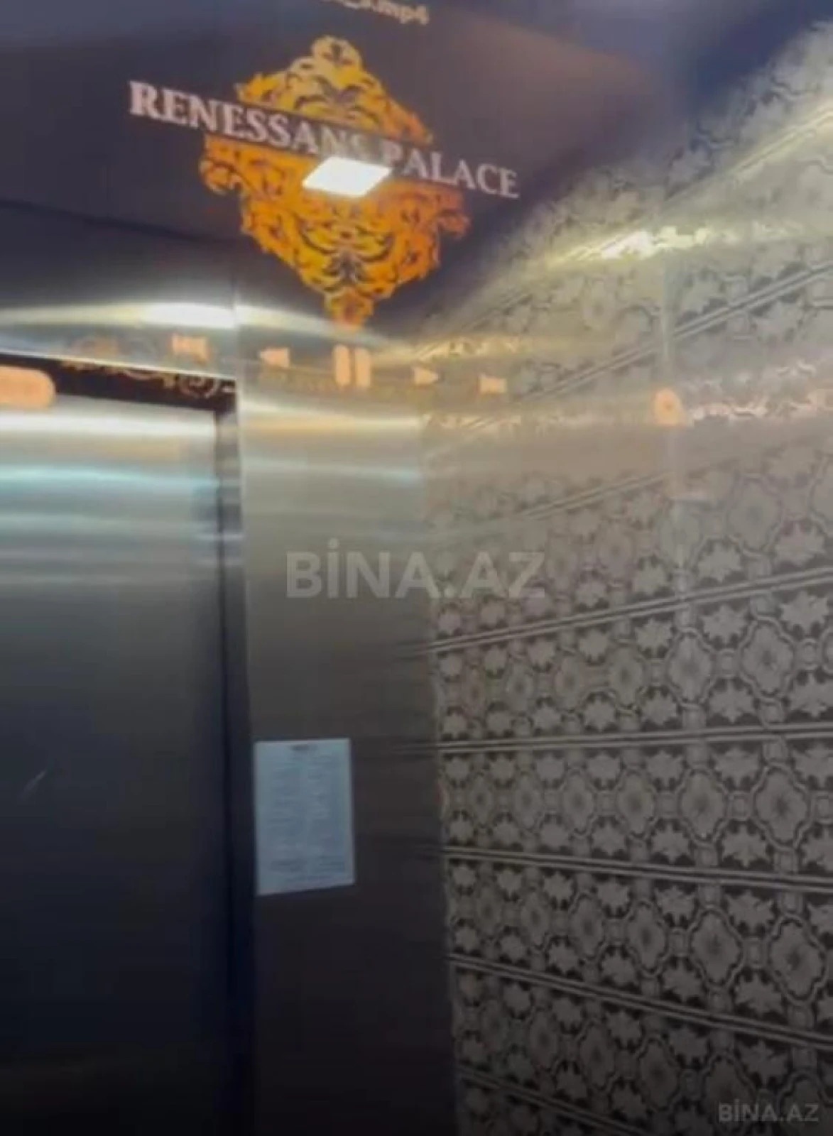 Satılır 4 otaqlı mənzil 140 m²