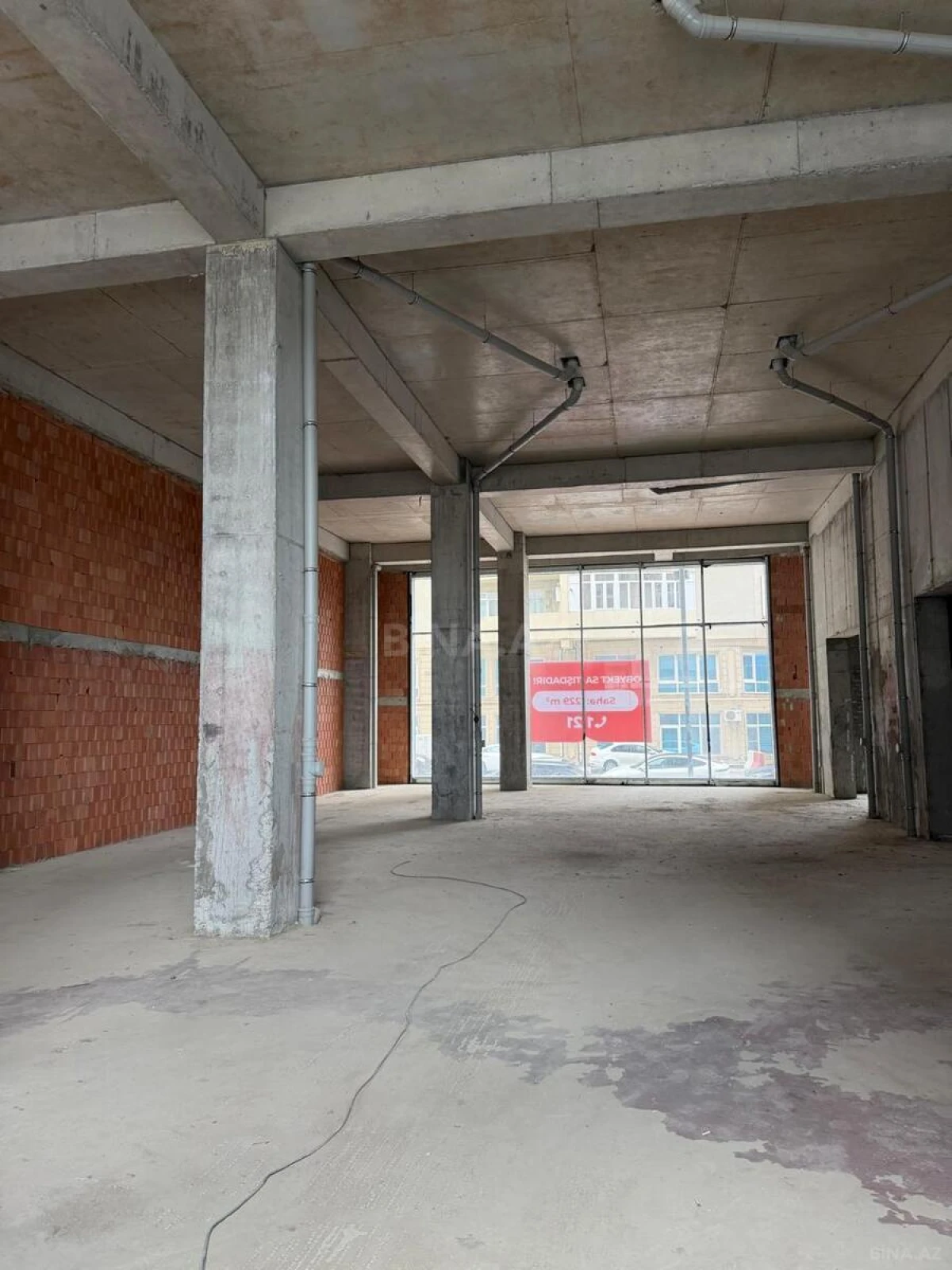 Satılır obyekt 229.2 m²