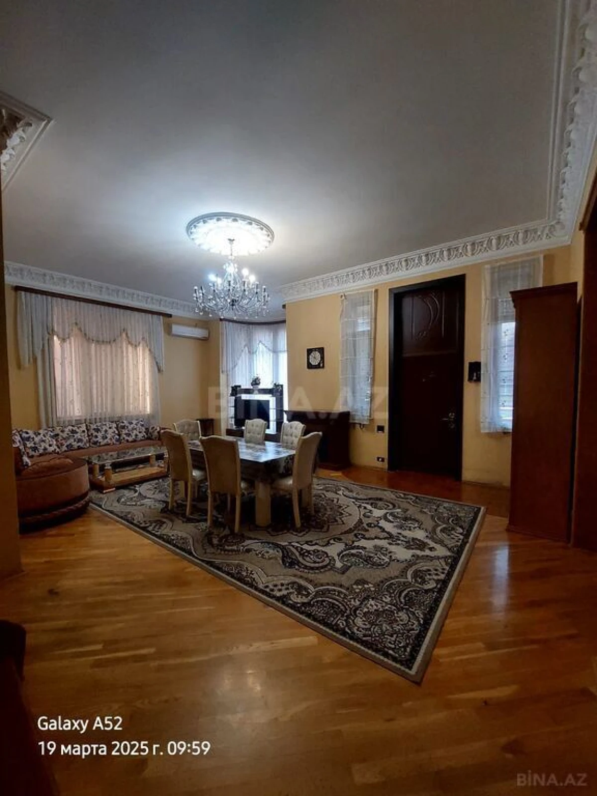 Satılır 6 otaqlı həyət evi 450 m²
