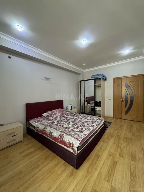 Kirayə verilir 3 otaqlı mənzil 170 m²