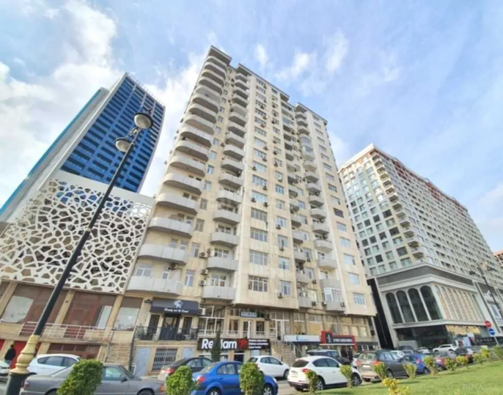 Kirayə verilir 3 otaqlı mənzil 170 m²