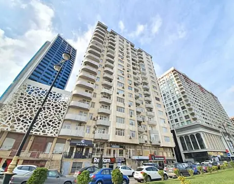Kirayə verilir 3 otaqlı mənzil 170 m²