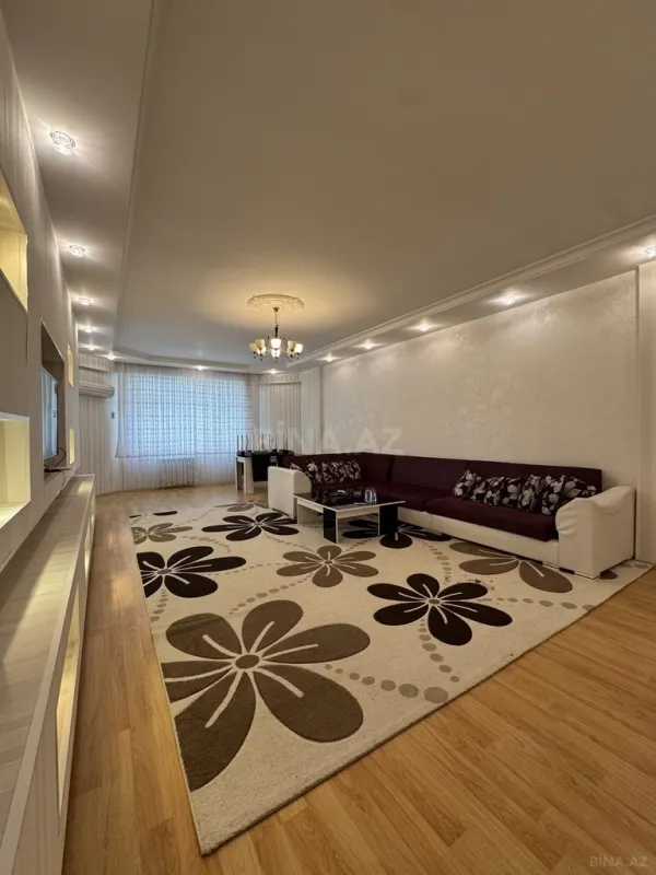 Kirayə verilir 3 otaqlı mənzil 170 m²