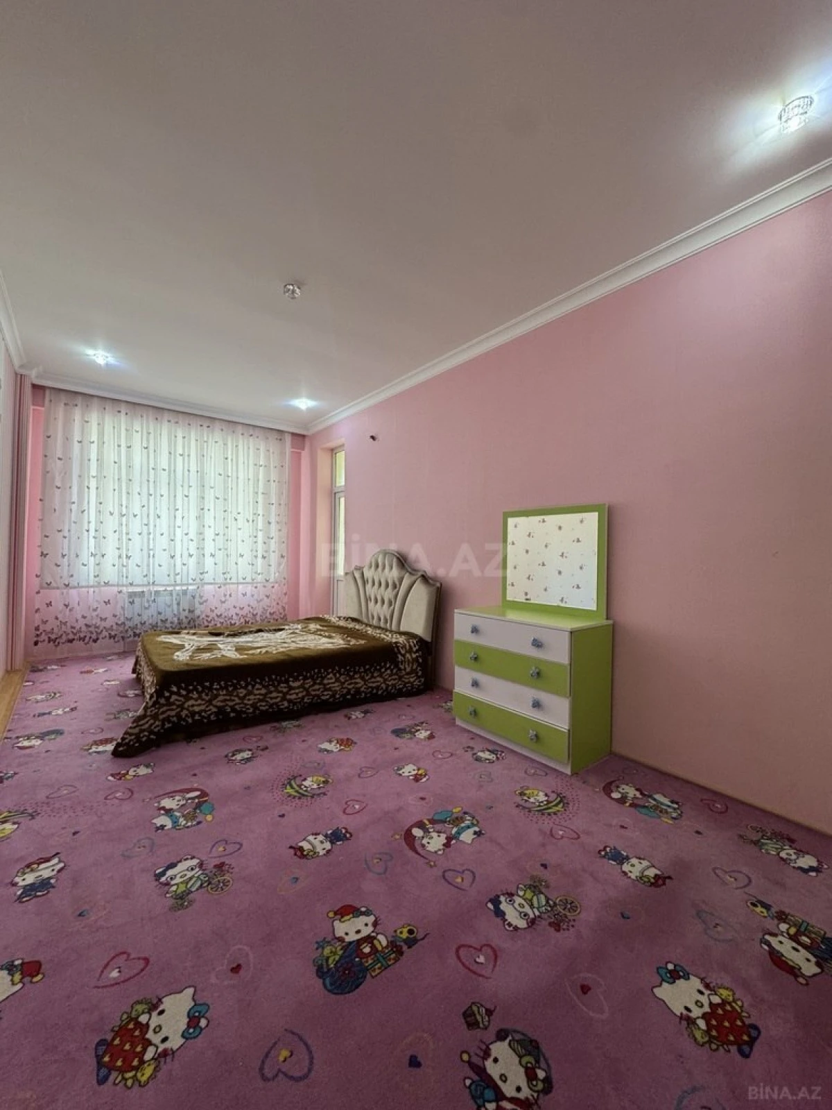 Kirayə verilir 3 otaqlı mənzil 170 m²