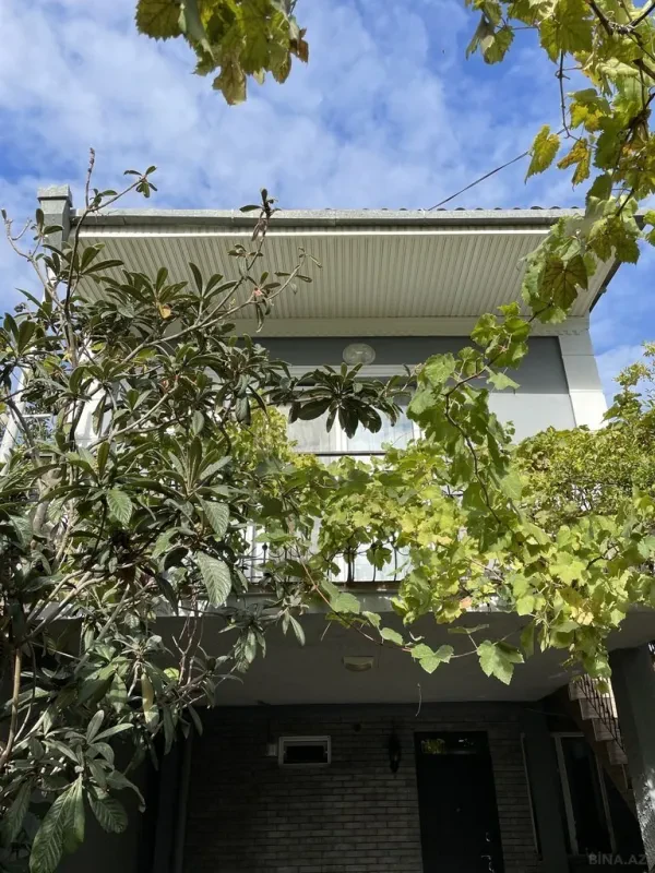 Satılır 6 otaqlı həyət evi 165 m²