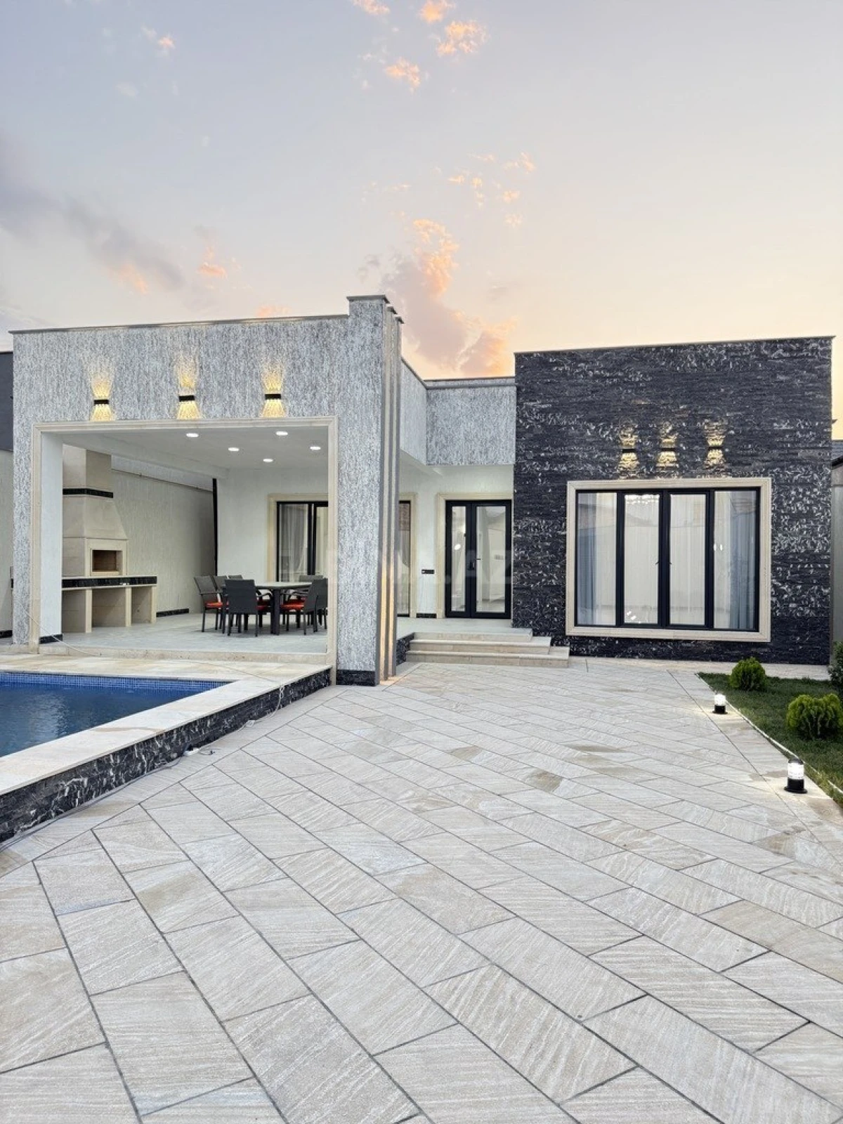 Satılır 4 otaqlı həyət evi 160 m²